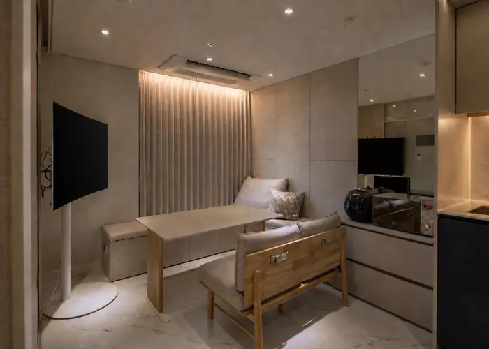 Luxurious High-end Full Option 2 Min Walk From Seolleung Station * ソウル特別市